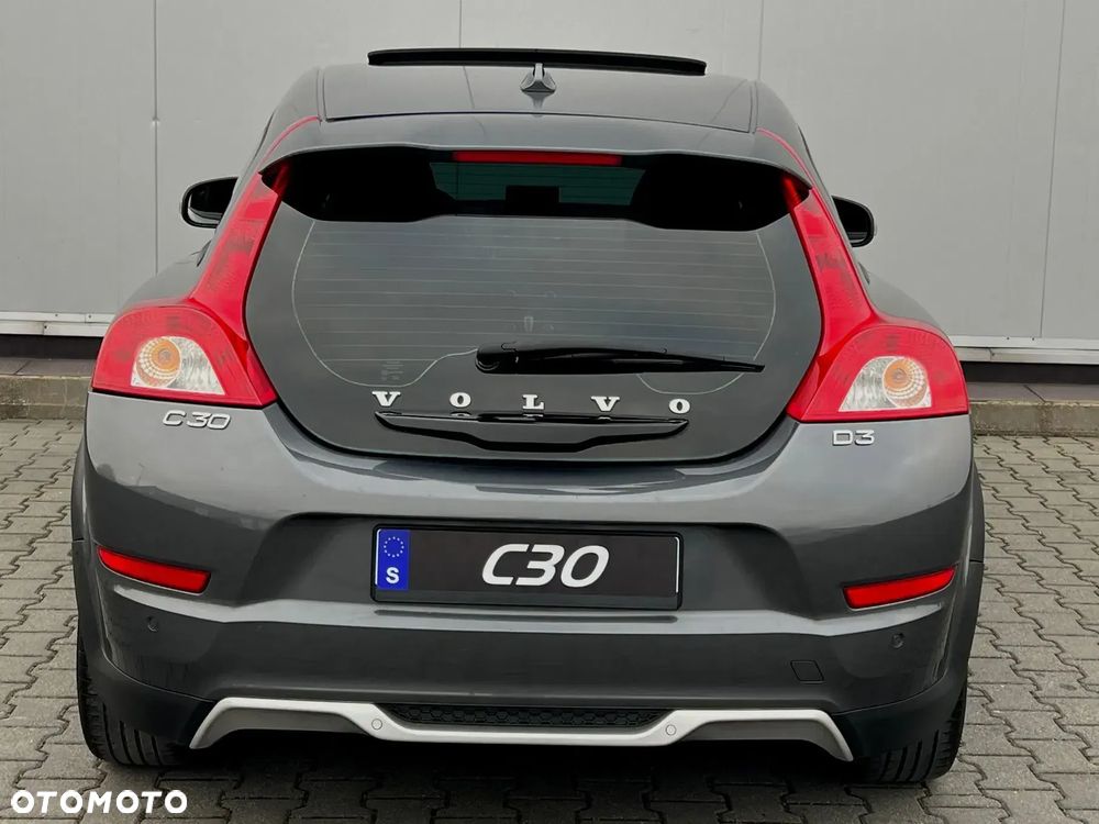 Volvo C30 D3 R-Design - 4