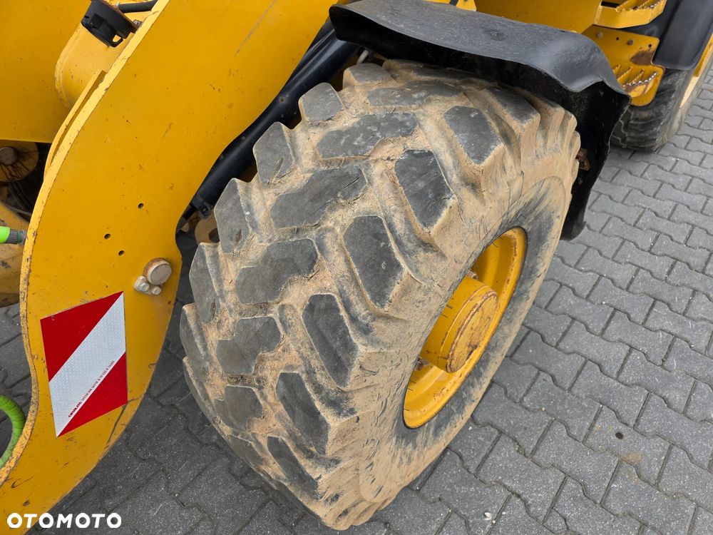 Caterpillar 907H, 2012 ROK, 4100 MTH, ŁYŻKA OTWIERANA + WIDŁY - 13