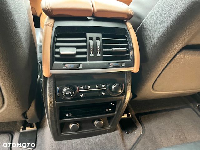 BMW X6 xDriveM50d - 28