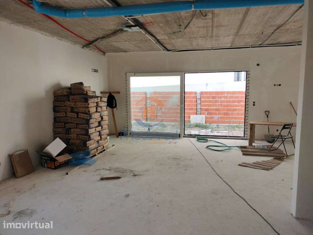 Moradia T4+1 em Construção | Casal de São Sebastião, Odivelas - Grande imagem: 4/41