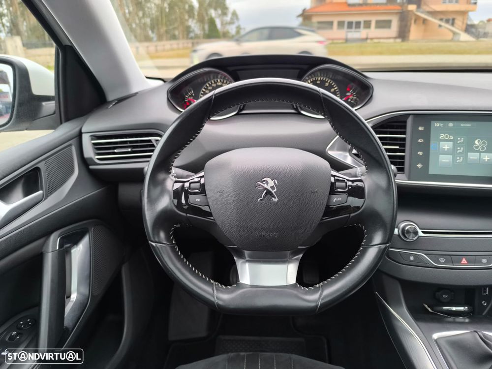 Peugeot 308 PureTech 130 GPF Stop & Start Allure - 29