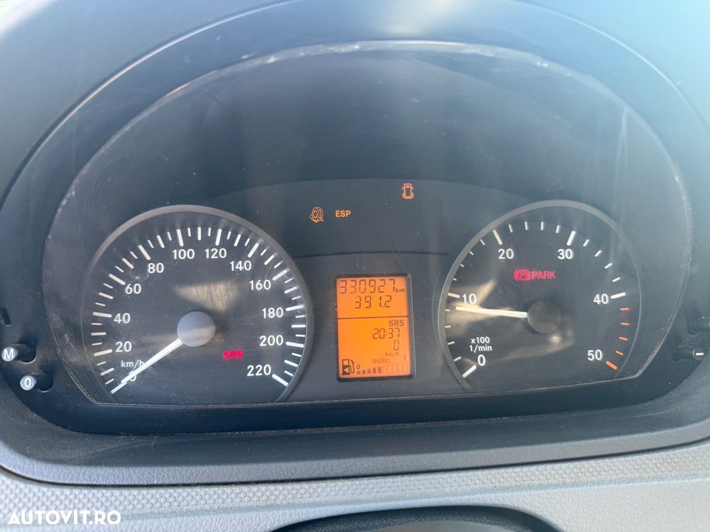 Mercedes-Benz Vito - 10