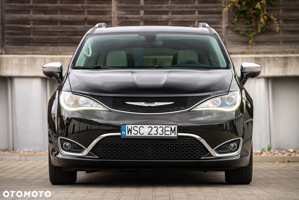 Chrysler Pacifica - 6