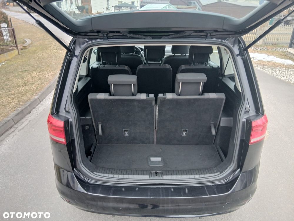 Volkswagen Touran 1.6 TDI BMT Comfortline - 22