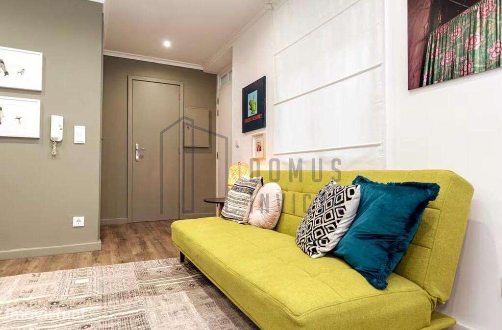Apartamento T1 com terraço para arrendamento em pleno coração de Mirag - Grande imagem: 4/24