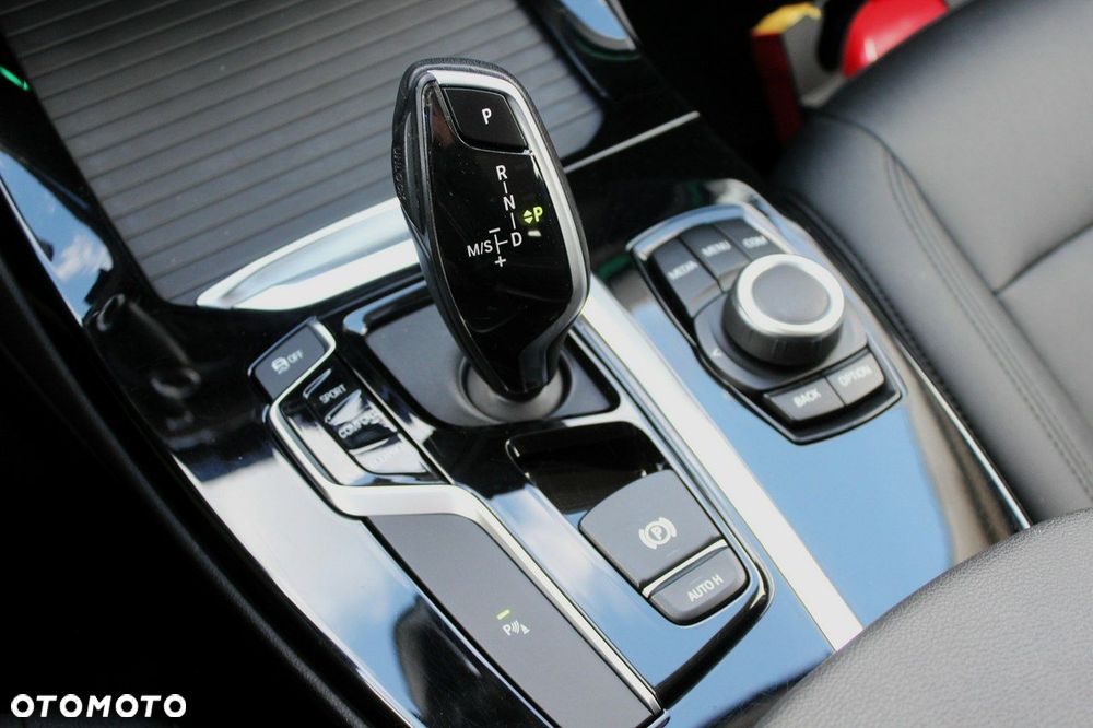 BMW X3 sDrive18d mHEV - 18