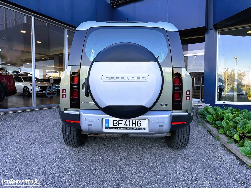Land Rover Defender 110 D240 S - 15