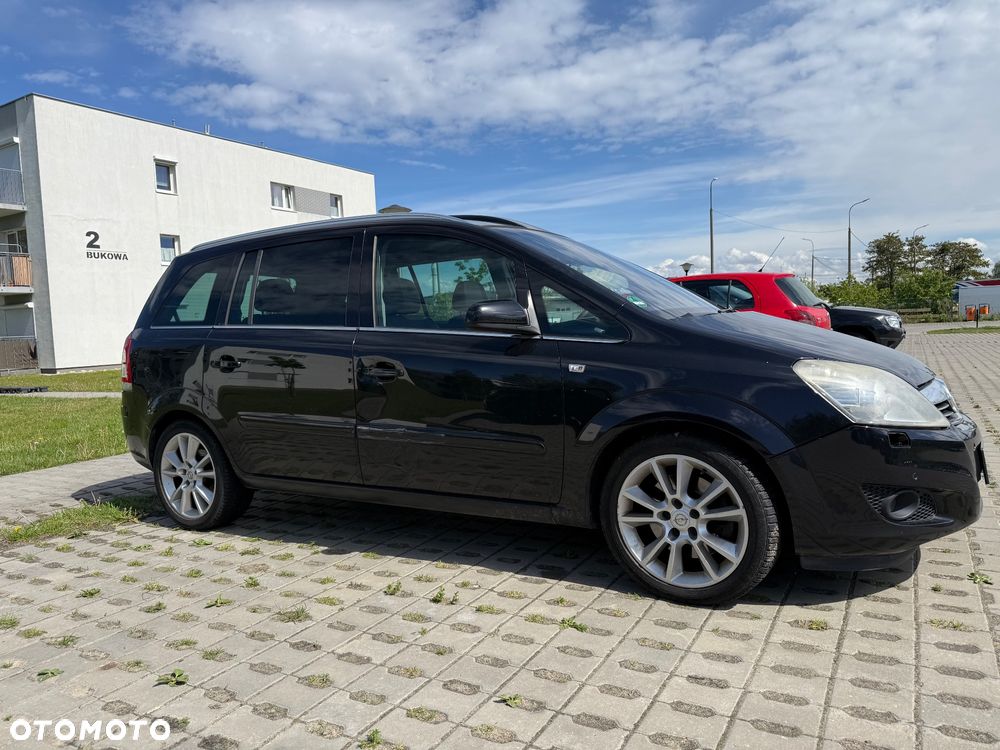 Opel Zafira 1.9 CDTI Cosmo ActiveSelect - 1