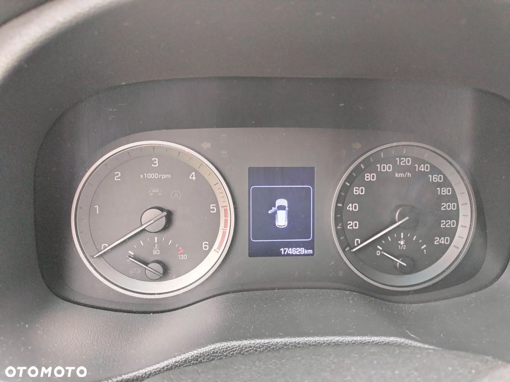 Hyundai Tucson 1.7 CRDI BlueDrive Classic 2WD - 10