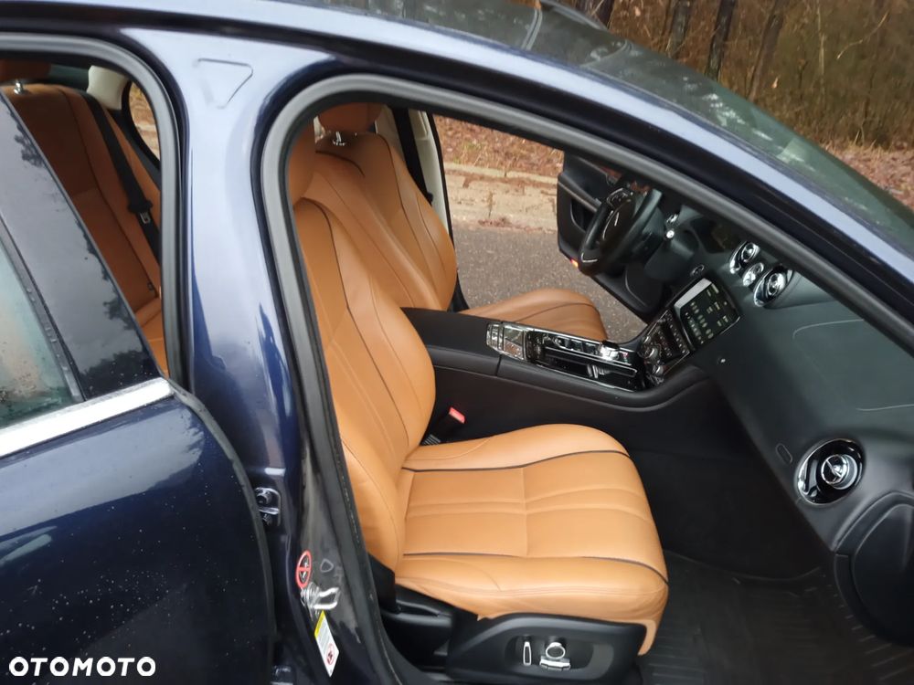 Jaguar XJ 3.0 T AWD R-Sport - 13