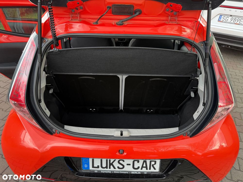 Toyota Aygo x-clusiv - 29