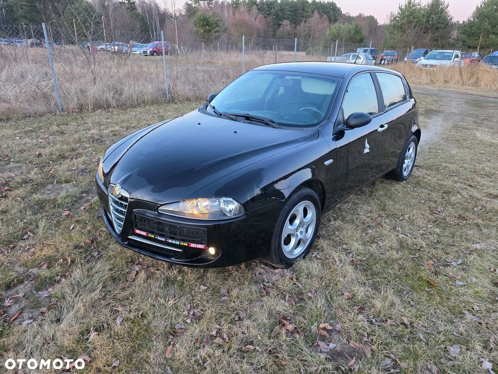 Alfa Romeo 147 1.6 Twin Spark 16V Moving - 2