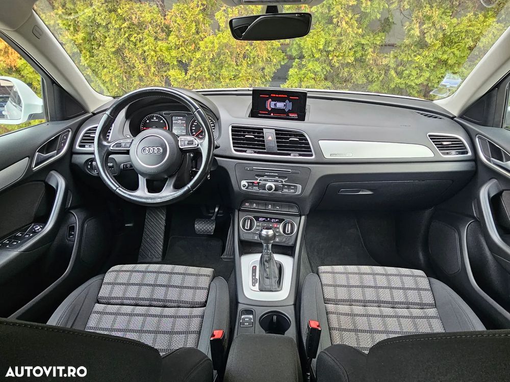 Audi Q3 2.0 TDI Quattro Stronic Design - 5