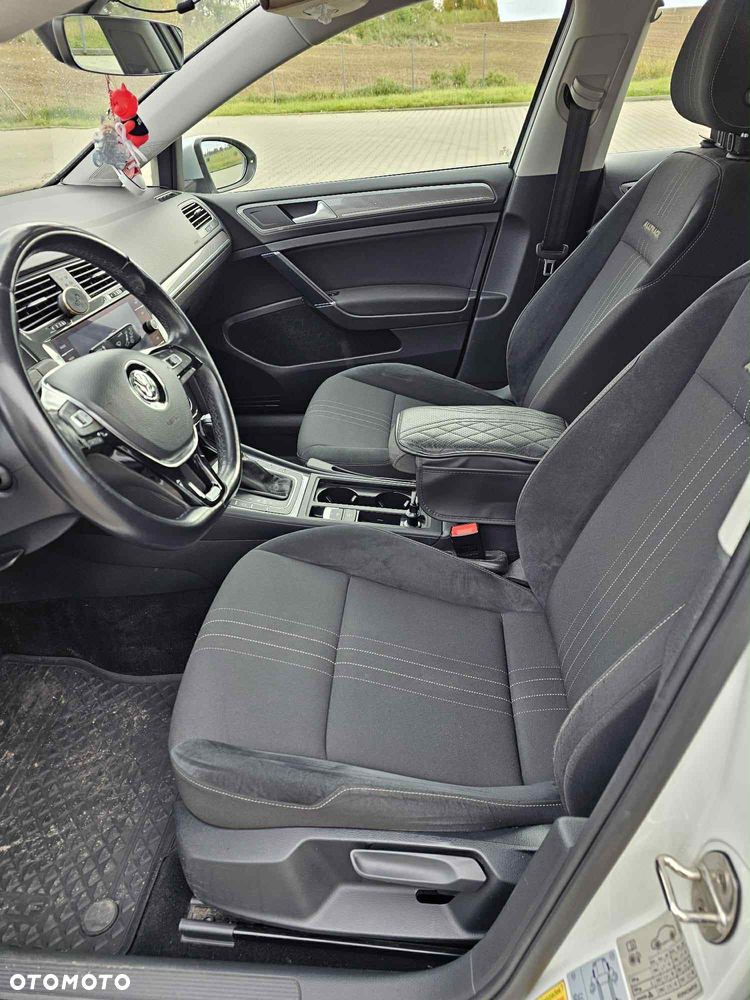 Volkswagen Golf - 14