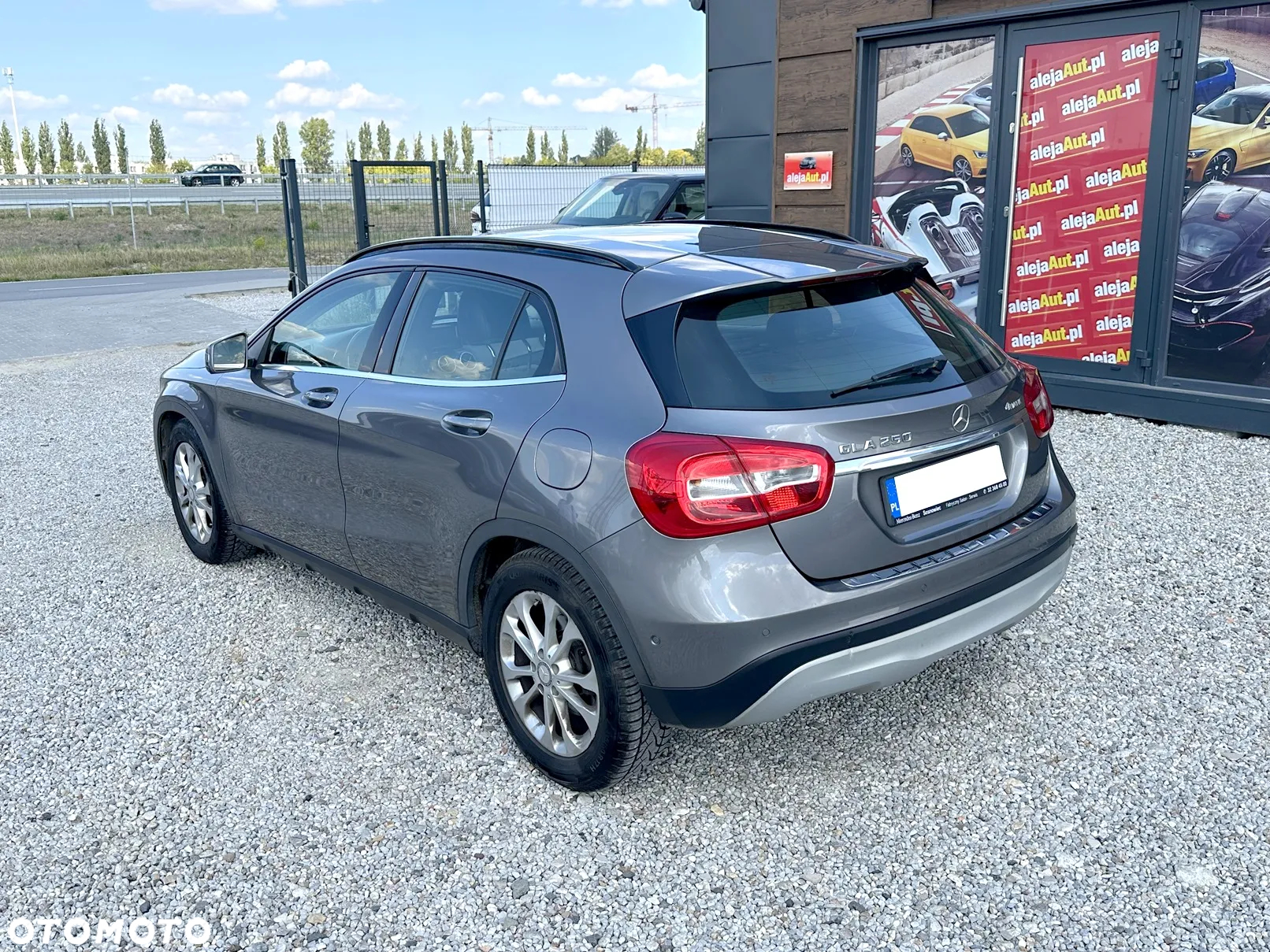 Mercedes-Benz GLA 250 4-Matic - 5