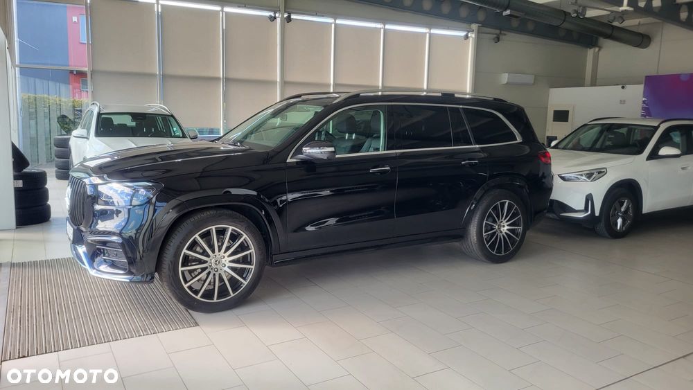 Mercedes-Benz GLS - 1