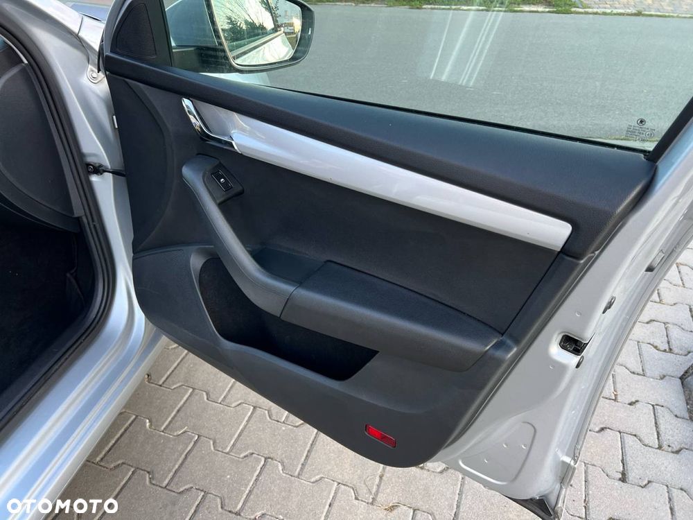 Skoda Octavia Combi 1.6 TDI Green tec DSG Ambition - 22