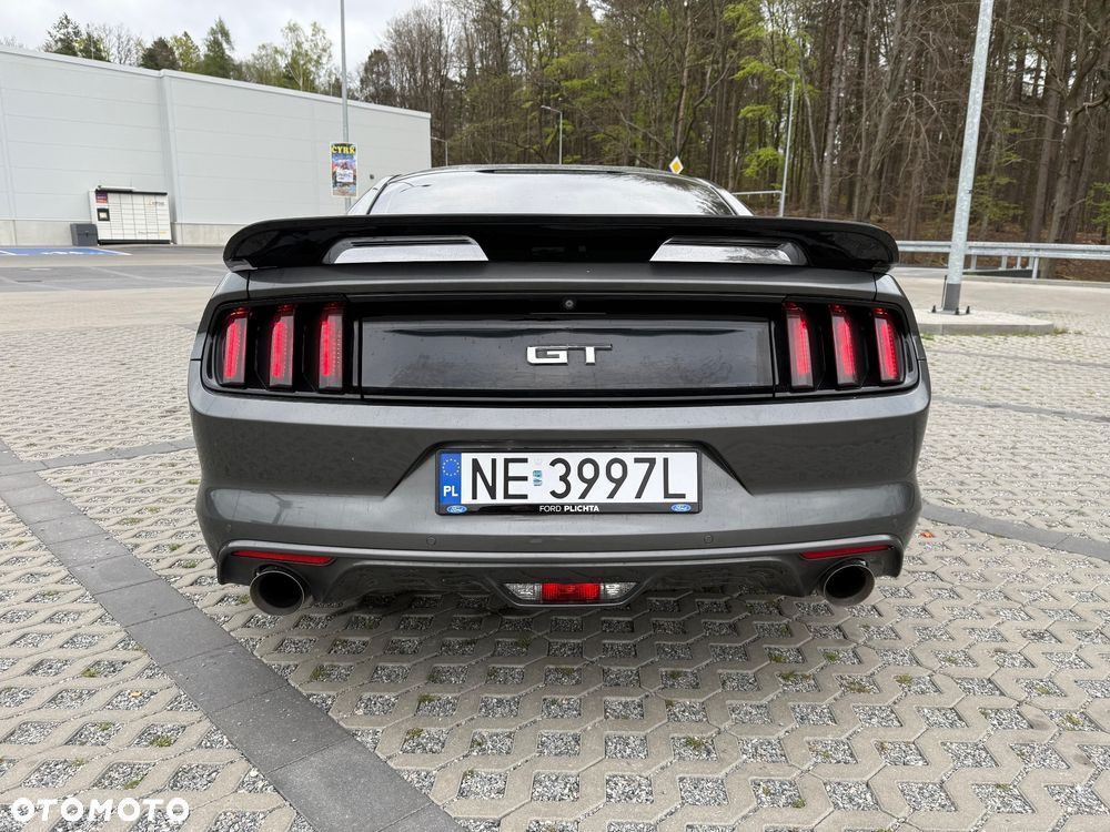 Ford Mustang 5.0 V8 GT - 12