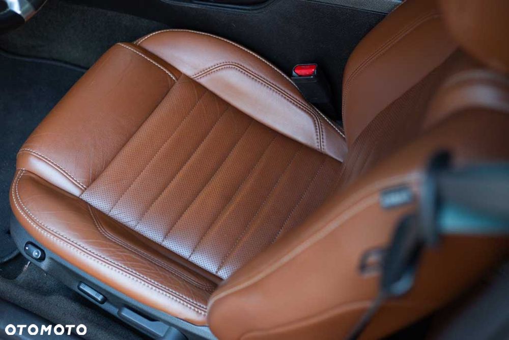Ford Mustang 3.7 V6 Premium - 25