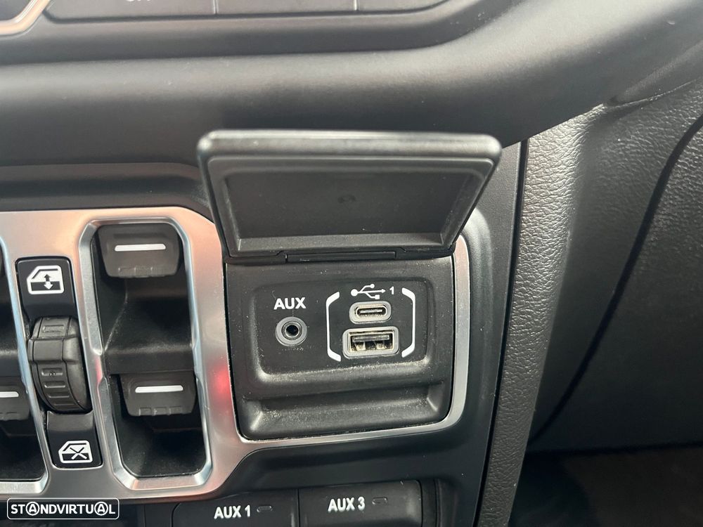 Jeep Wrangler Unlimited 2.2 CRDi AWD Auto Sky One-Touch Sahara - 32