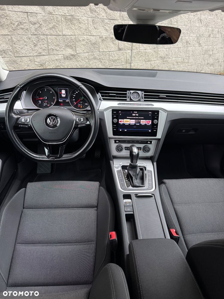 Volkswagen Passat 2.0 TDI SCR Comfortline DSG - 9