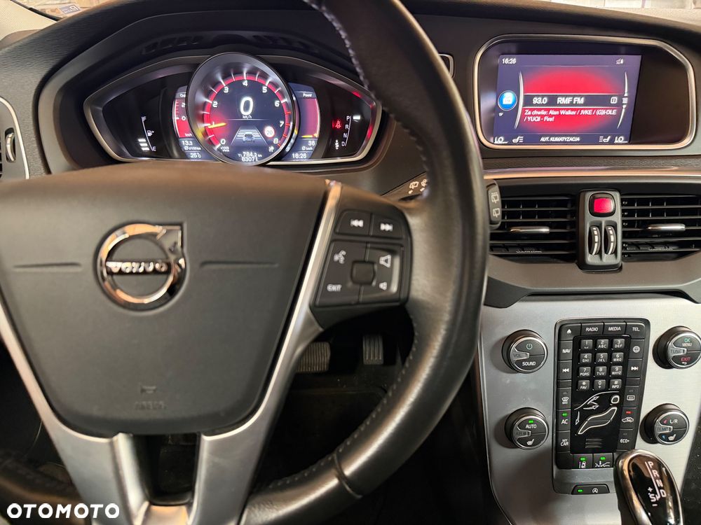 Volvo V40 Cross Country T3 Geartronic Momentum - 12