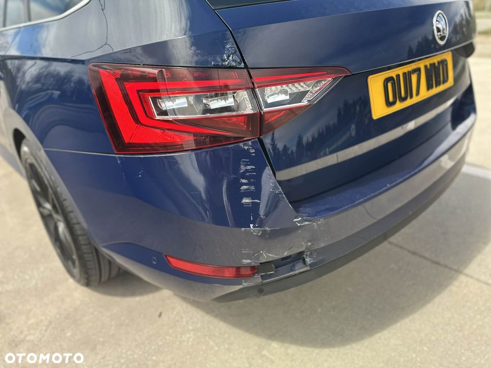 Skoda Superb 2.0 TDI Premium Edition - 15