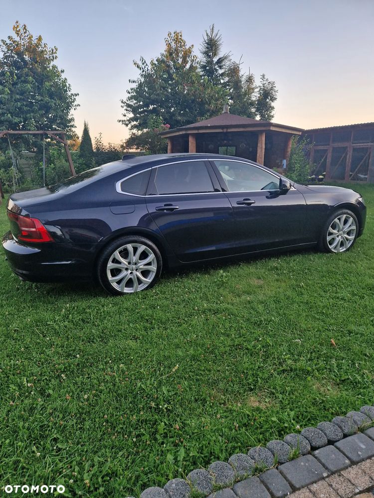 Volvo S90 - 2