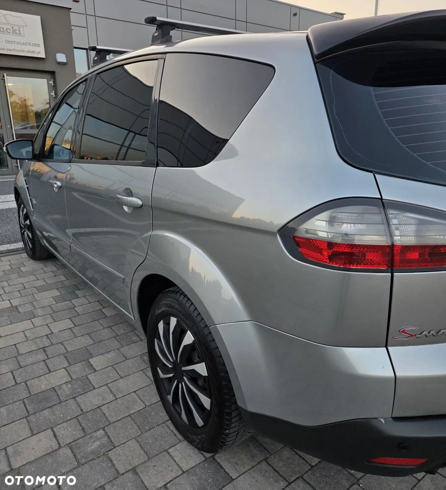 Ford S-Max - 12