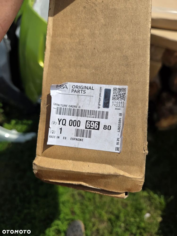 Uszczelka ramka Szyby Drzwi Lewa Przód przednia Citroen C3 Aircross YQ00069680 39149283 - 10