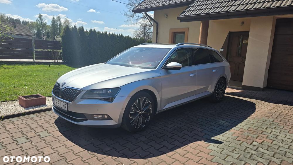 Skoda Superb 2.0 TDI L&K DSG - 1