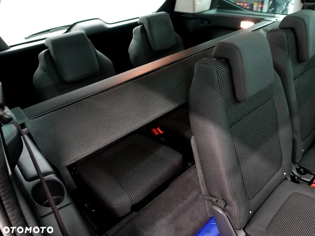 Peugeot 5008 2.0 HDi Allure 7os - 16