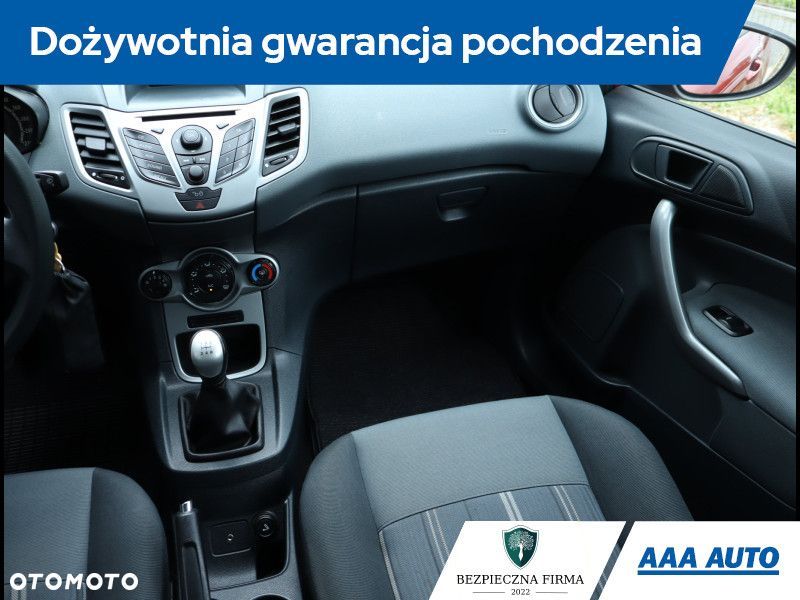 Ford Fiesta - 9