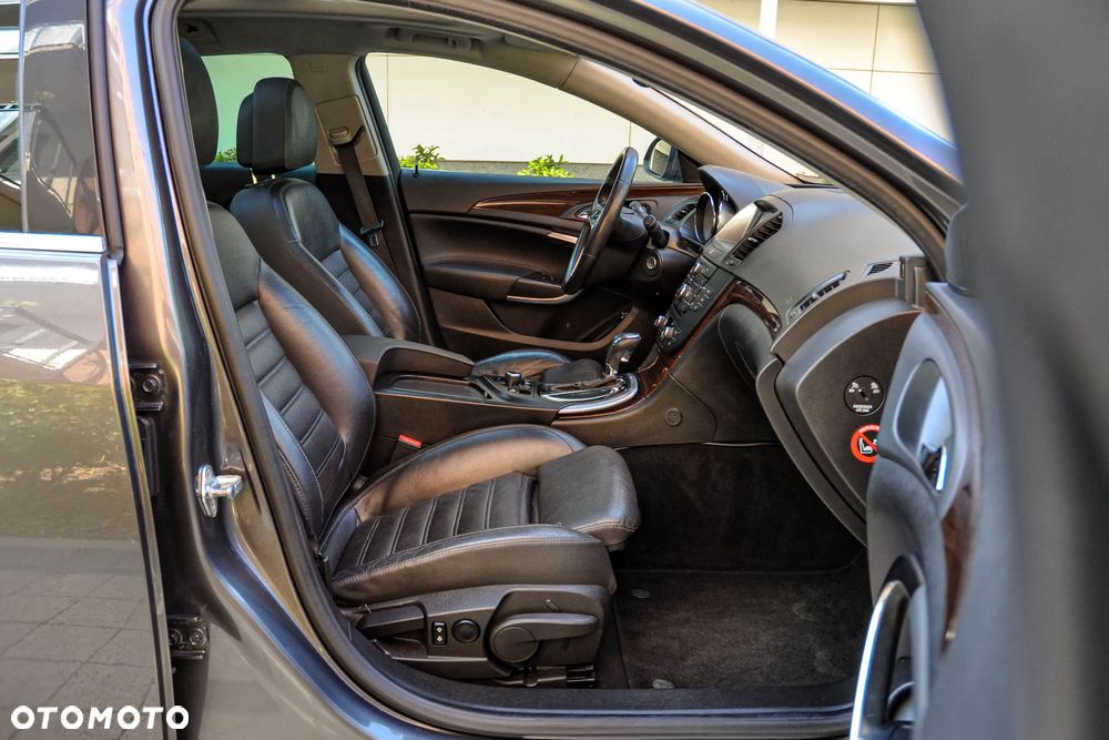 Opel Insignia - 11