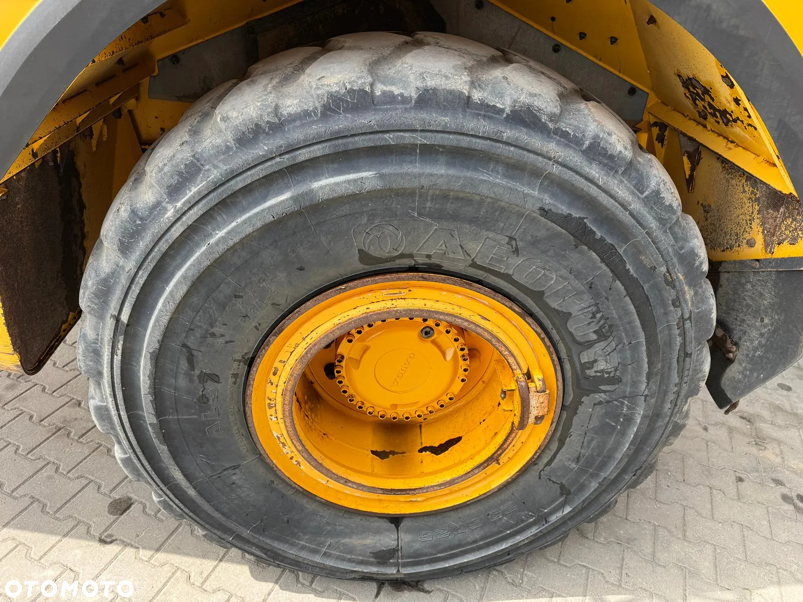 Volvo A25G 6x6 WOZIDŁO - 24