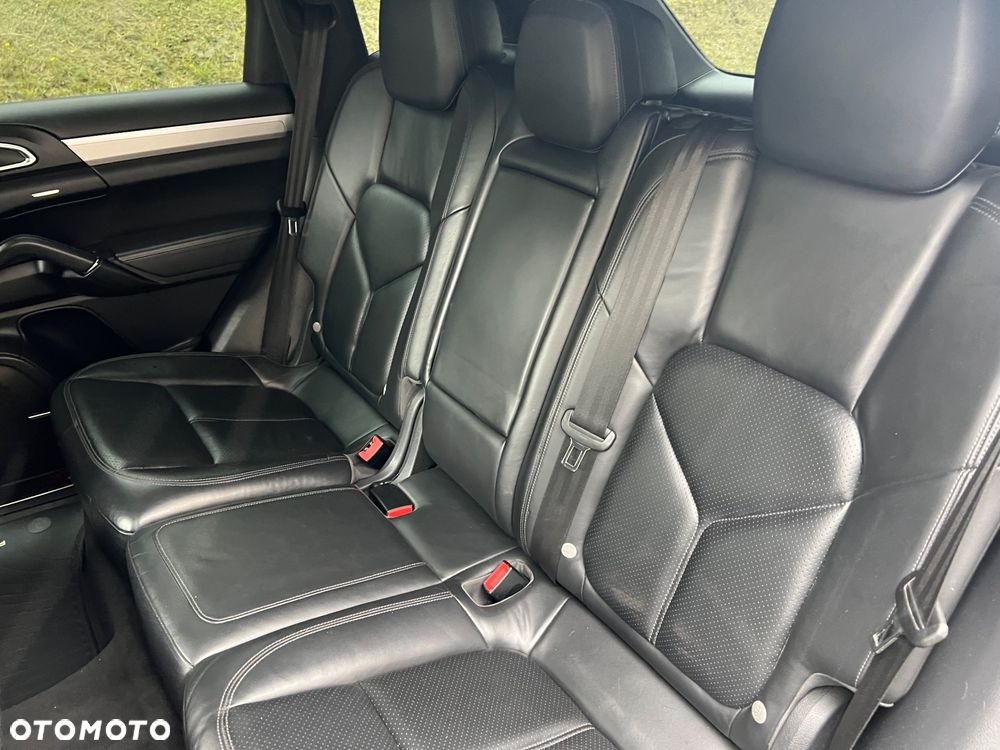 Porsche Cayenne - 10