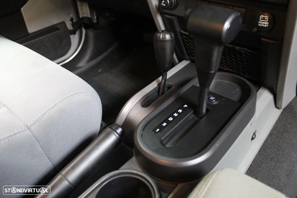 Jeep Wrangler 2.8 CRD ATX Sport - 29
