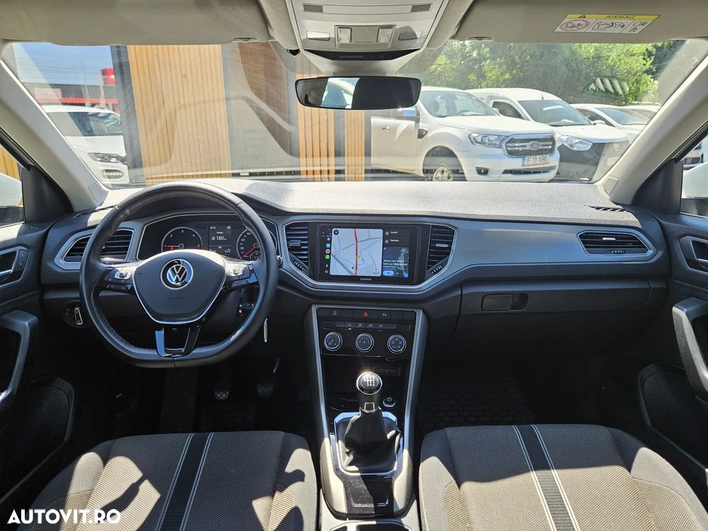 Volkswagen T-Roc - 8