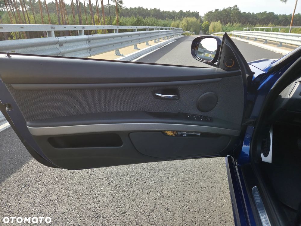 BMW Seria 3 320d DPF Cabrio M Sport Edition - 21