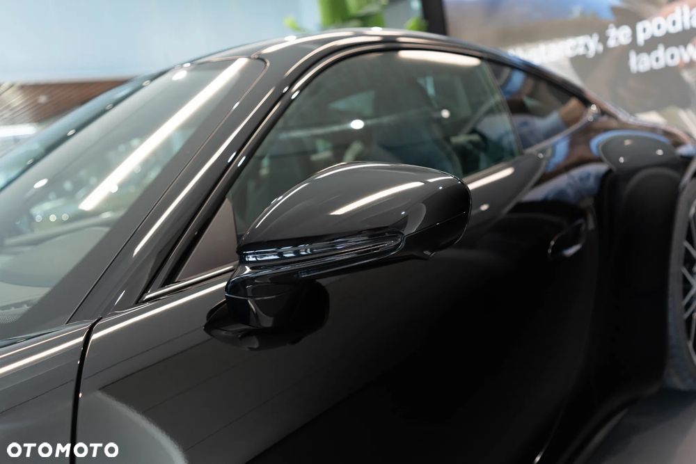 Porsche 911 Carrera 4S - 38