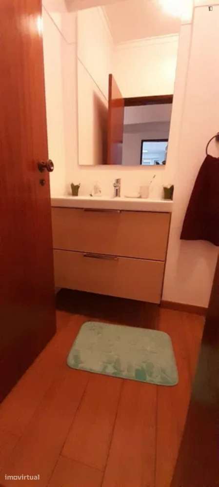 Quarto - localizado em Carcavelos Lisbon - Grande imagem: 2/12