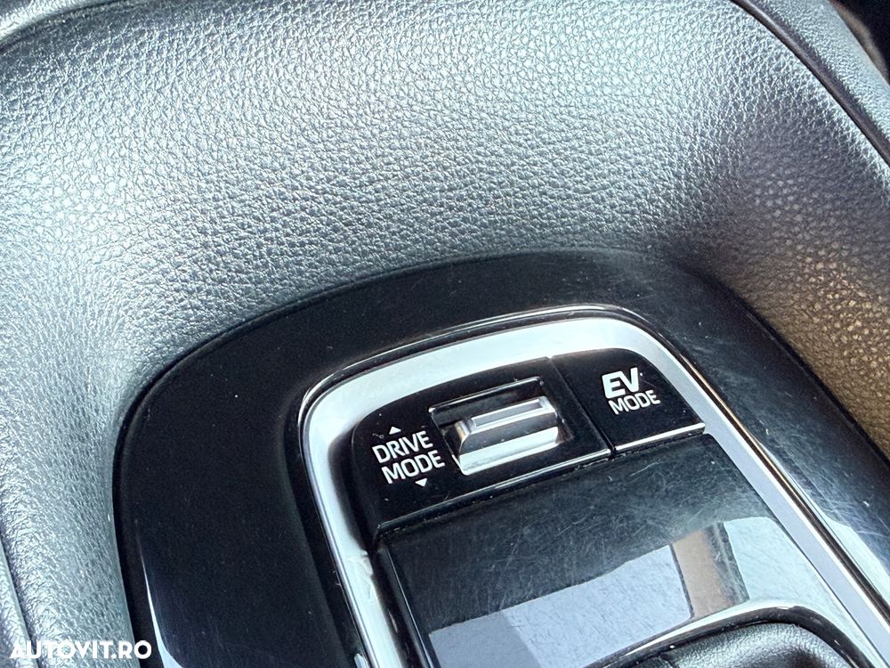 Toyota Corolla 1.8 HSD Dynamic - 10