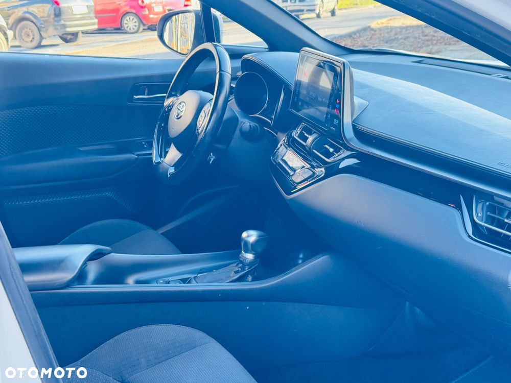 Toyota C-HR 1.8 Hybrid Dynamic - 29