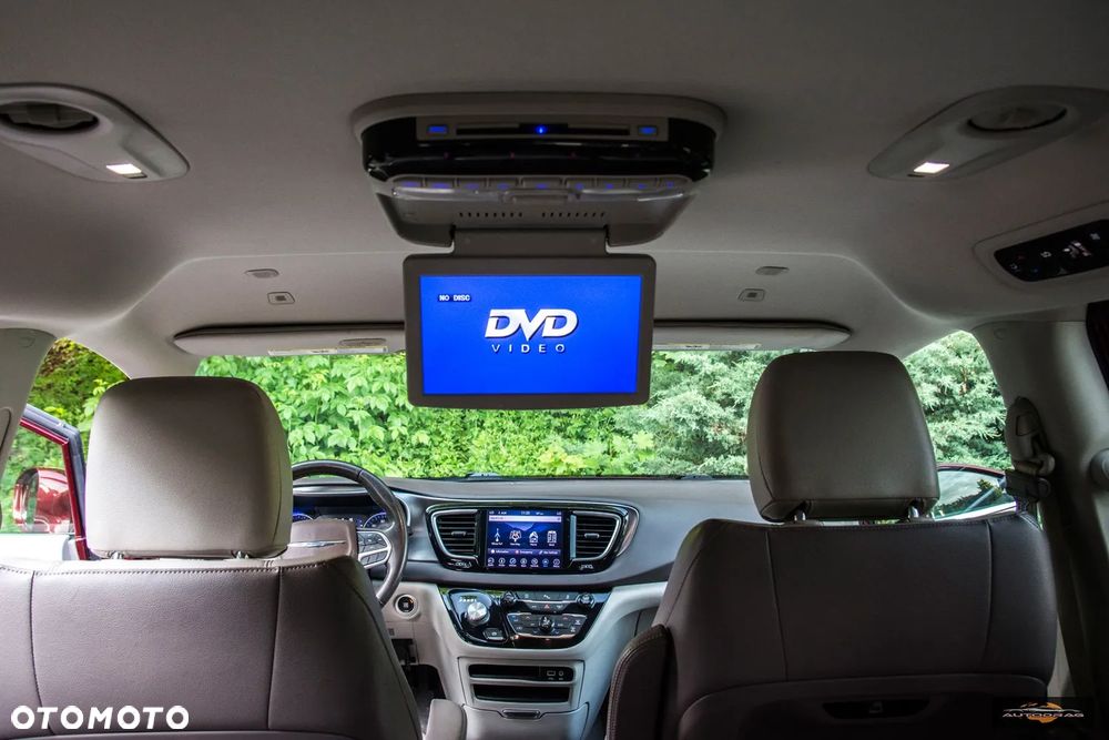 Chrysler Pacifica - 29