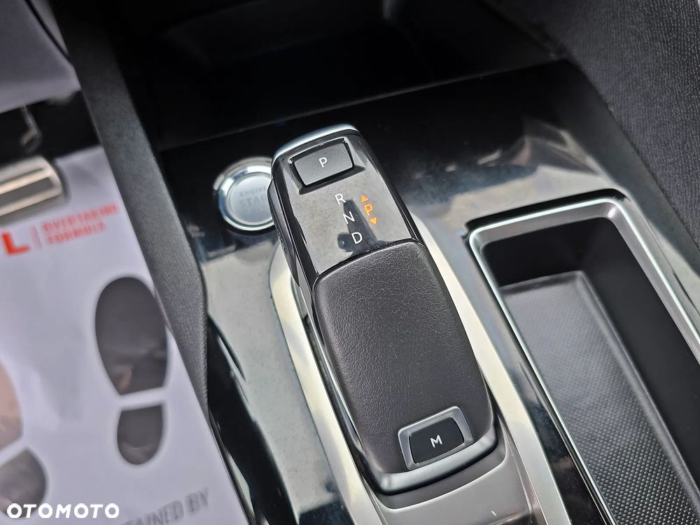 Peugeot 3008 PureTech 180 Stop & Start GPF EAT8 GT - 24