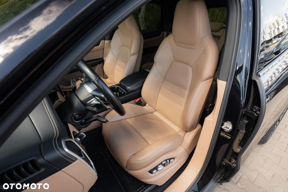 Porsche Cayenne S - 13