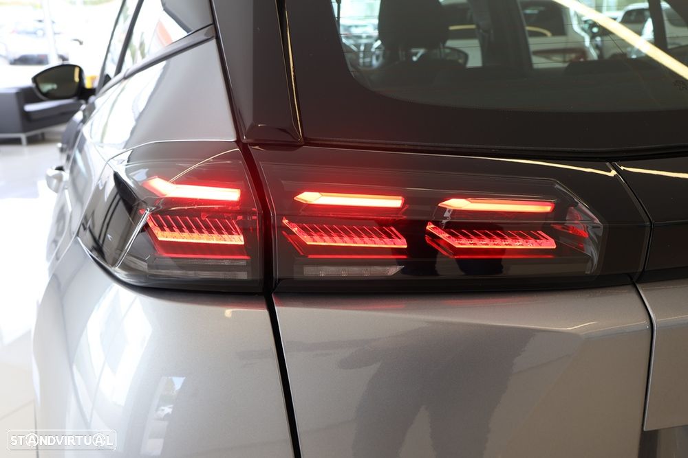 Peugeot e-2008 54 kWh Active - 12