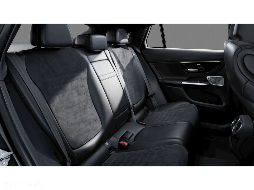 Mercedes-Benz GLC 300 mHEV 4-Matic AMG Line - 10