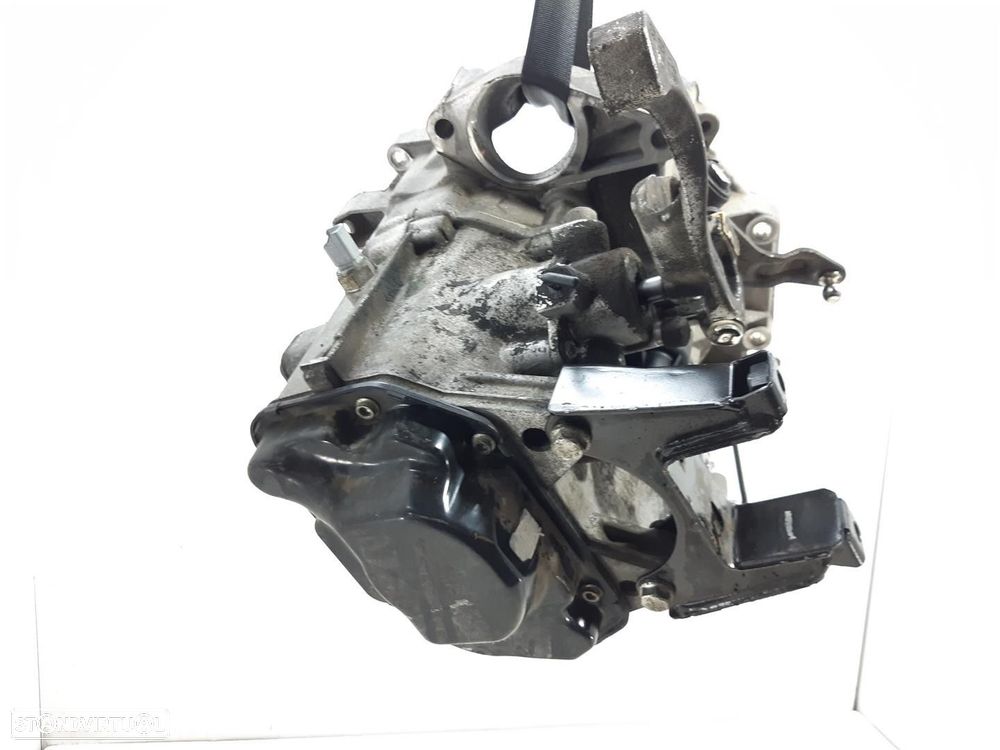 CAIXA VELOCIDADES VOLKSWAGEN POLO 2002 -GEU - 2