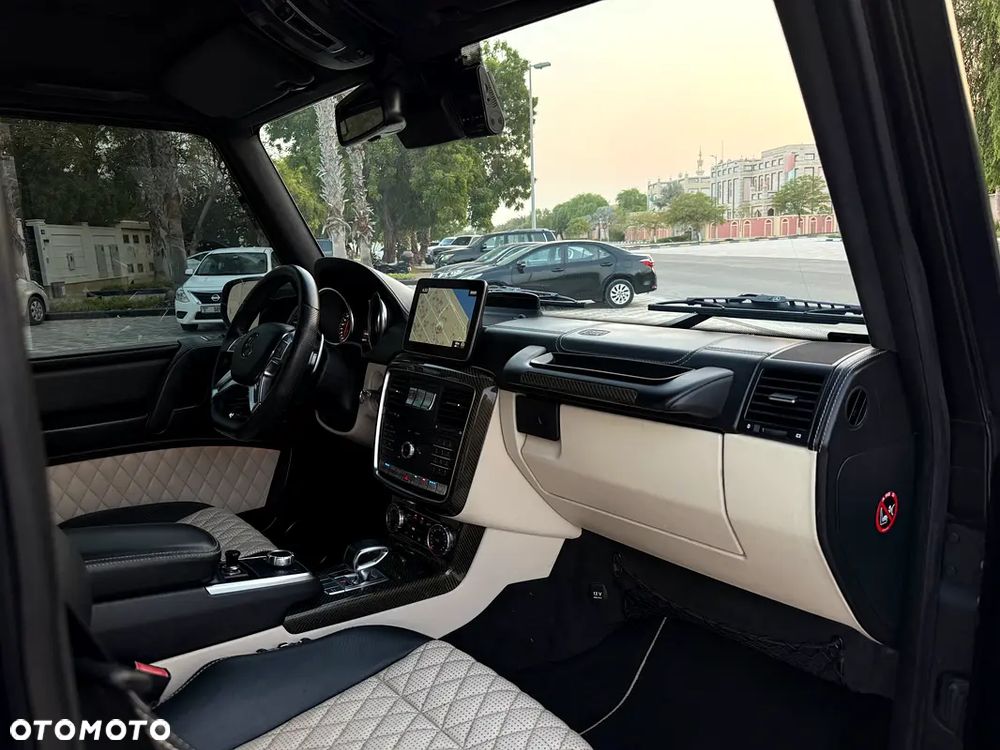 Mercedes-Benz Klasa G AMG 63 AMG SPEEDSHIFT 7G-TRONIC - 12